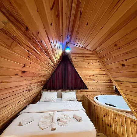 Five Stars Apart 호텔 4*