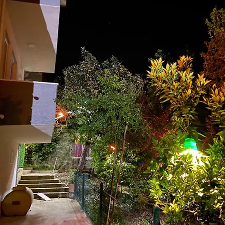 Szálloda Five Stars Apart 4*