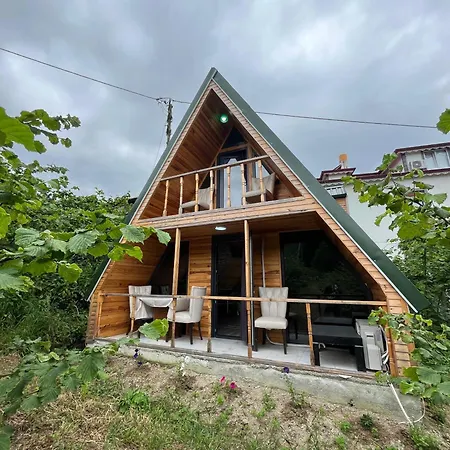 Five Stars Apart 호텔 트라존