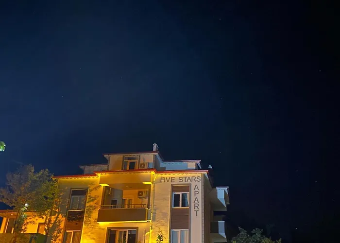 Five Stars Apart Szálloda 4*